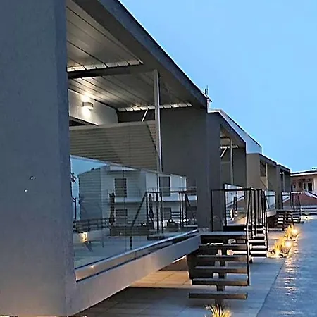 Hotel The 8 Keys 4*